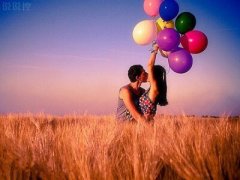 愛一個(gè)人的說說帶圖片：喜歡就是這樣，怕你知道，又怕你不知道