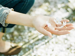 比較有詩意的愛情說說帶點(diǎn)傷感 傷感句子合集能走入女孩子內(nèi)心