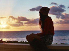 適合深夜心情不好孤獨寂寞時候發(fā)的圖片說說 喜歡你是一場漫長的失戀