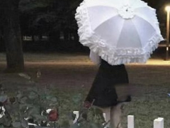 忽而夏至的悲傷日記的傷感說說配圖 你最美的青春都在陪他吃苦