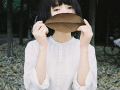 唯美傷感愛情說說帶圖片 我總不能耗盡一生換一句你的有可能