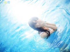 最傷感的說(shuō)說(shuō)帶圖片：后來(lái)我所遇之人都勝你，所愛(ài)程度都不及你