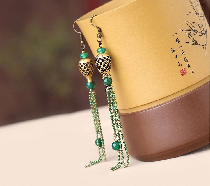 匠心啟航閱讀人魚的眼淚首飾綠色流蘇耳環(huán)