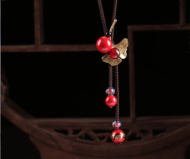 簡約大氣匠心啟航閱讀紅色吊墜毛衣鏈項(xiàng)鏈