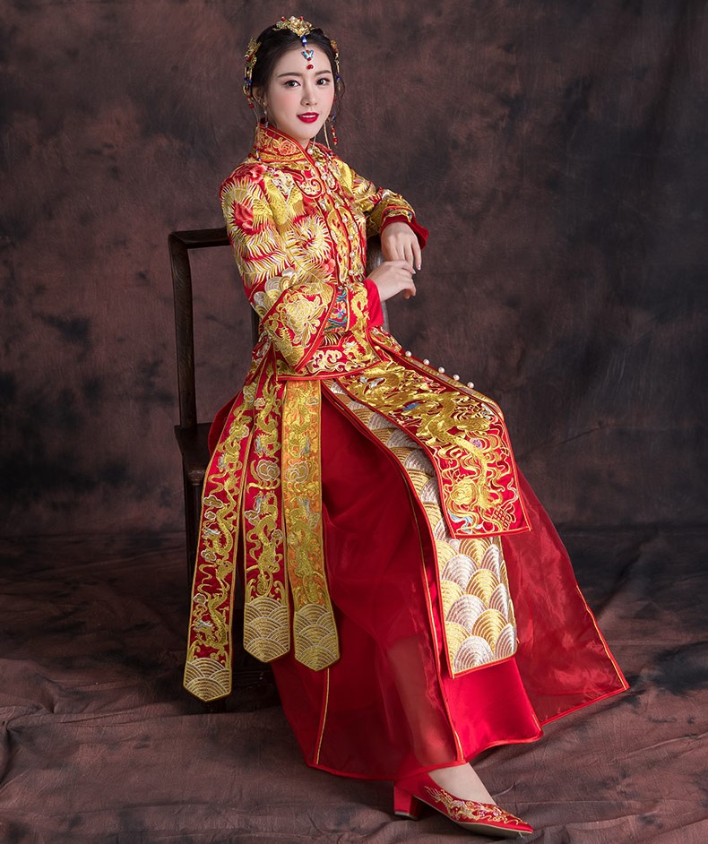 喚醒傳統(tǒng)匠心啟航閱讀俗的唯美中式禮服新娘禮服