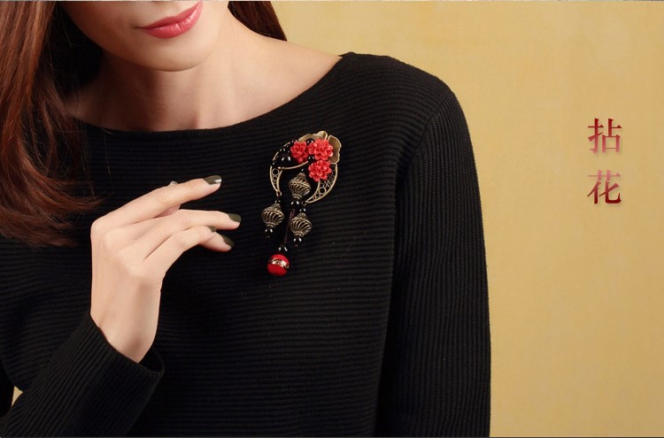 匠心啟航閱讀紅胸花朱砂胸針飾品