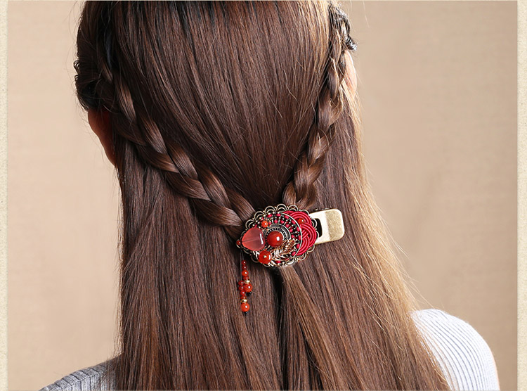 復古風紅色鴨嘴夾發(fā)夾頭飾