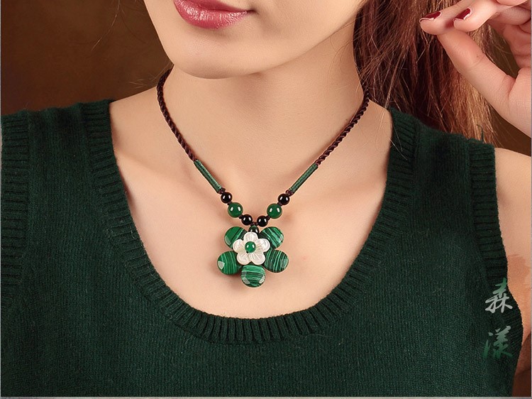綠色石頭吊墜貝殼花鎖骨鏈項鏈首飾