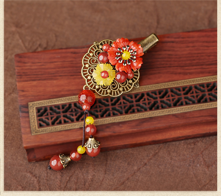 古典優(yōu)雅發(fā)夾:蓬萊花朵發(fā)夾頭飾