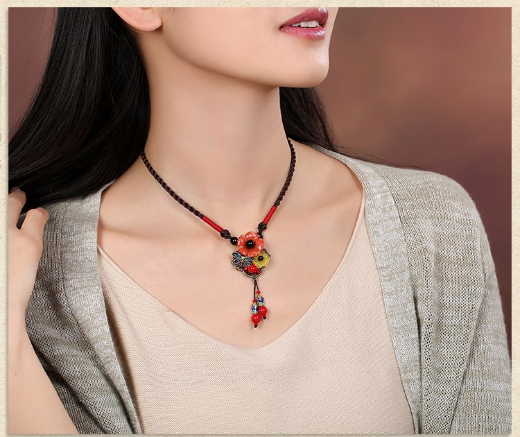 古銅紋理韻味首飾:民族風(fēng)鎖骨鏈項鏈