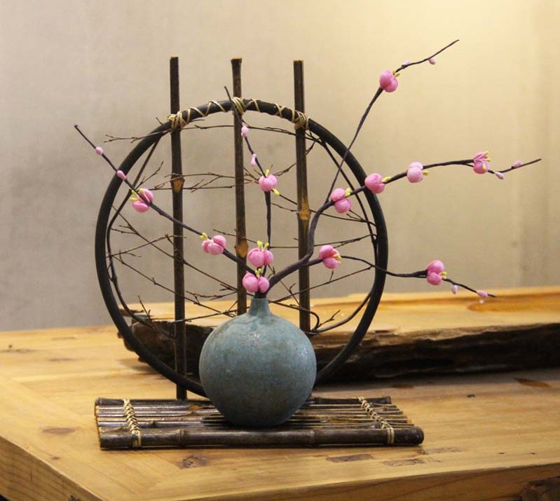 新中式插花藝術(shù):竹屏月影禪意中式插花