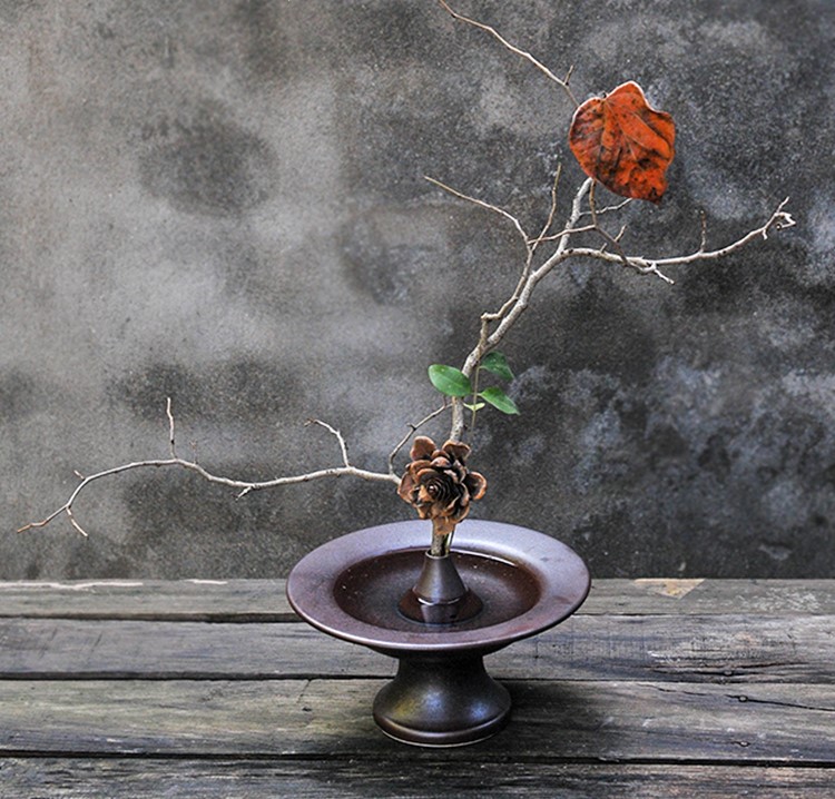 東方禪意插花藝術(shù):古樸韻味的枯枝插花