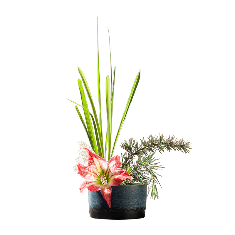 詩(shī)意山水插花藝術(shù):手工陶瓷花器中式插花