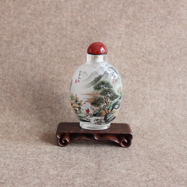 中國(guó)傳統(tǒng)藝術(shù)精美內(nèi)畫鼻煙壺