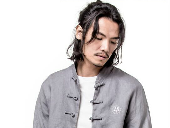 匠心啟航閱讀復(fù)古刺繡男士唐裝