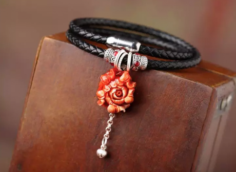 時(shí)尚匠心啟航閱讀紅色立體花朵吊墜項(xiàng)鏈?zhǔn)罪? / data-dc70=